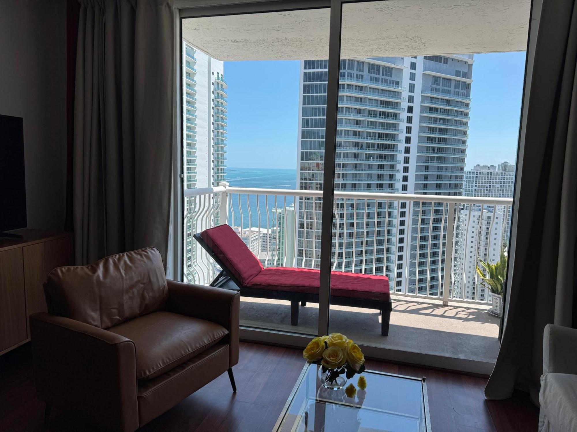 Brickell Unit, Amazing View, Balcony, Pool, 1 Free Parking Appartamento Miami